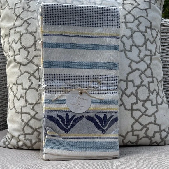 Anthropologie Mediterranean Blue and White Dish Towels - Picture 12 of 12